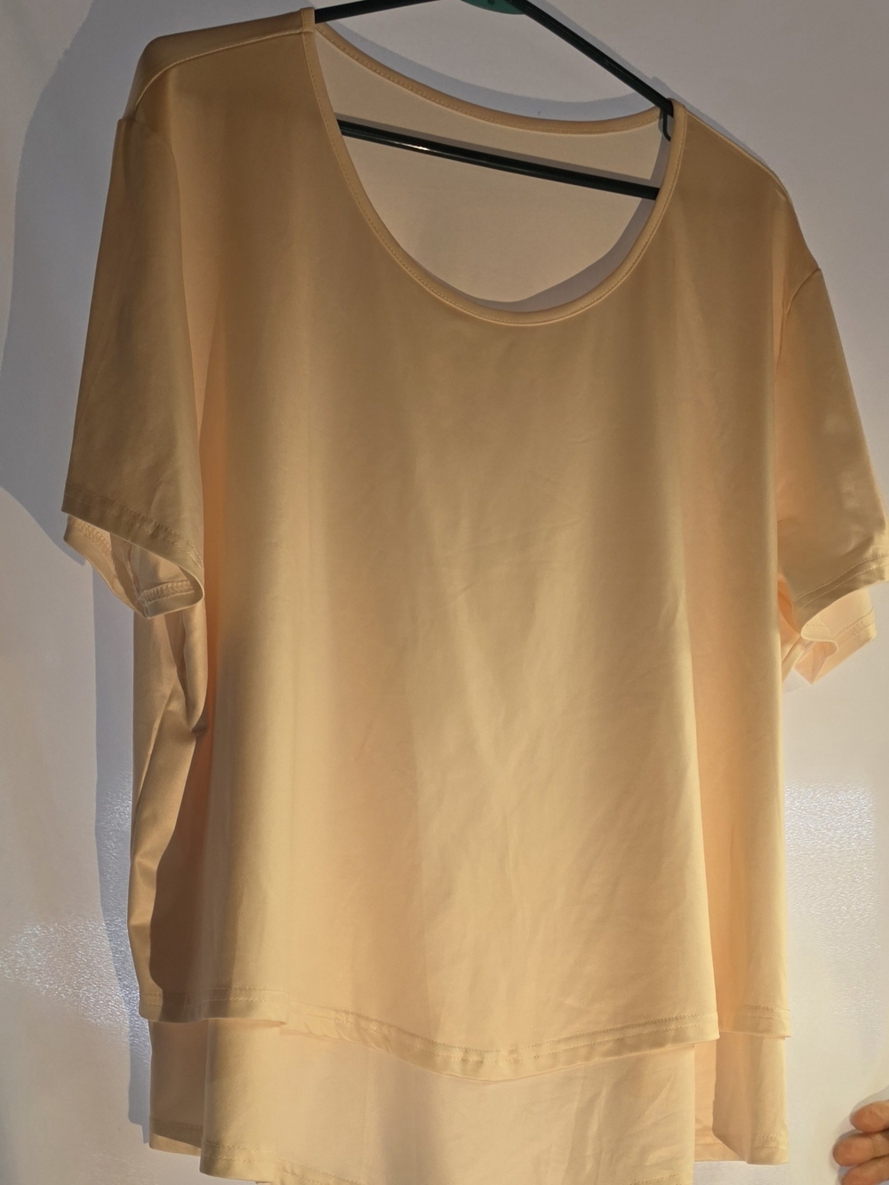 Women's Lightweight Scoop Neck Top - Ligh Pink